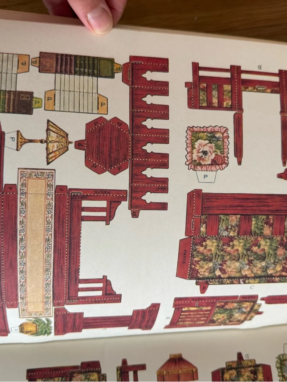 VNTG 1981 Dover "Cut & Assemble Paper Dollhouse Furniture" - UNCUT & Complete - Picture 10 of 16